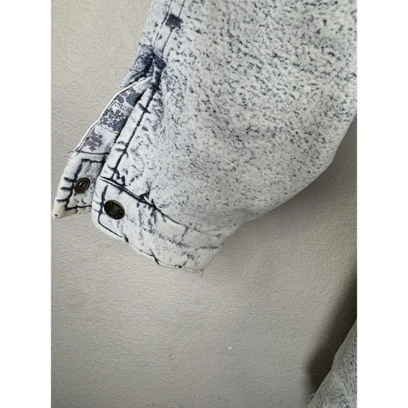 Vintage East West Jacket Womens Small Blue Denim Acid Wash Quilted Pockets 90s - Picture 4 of 16